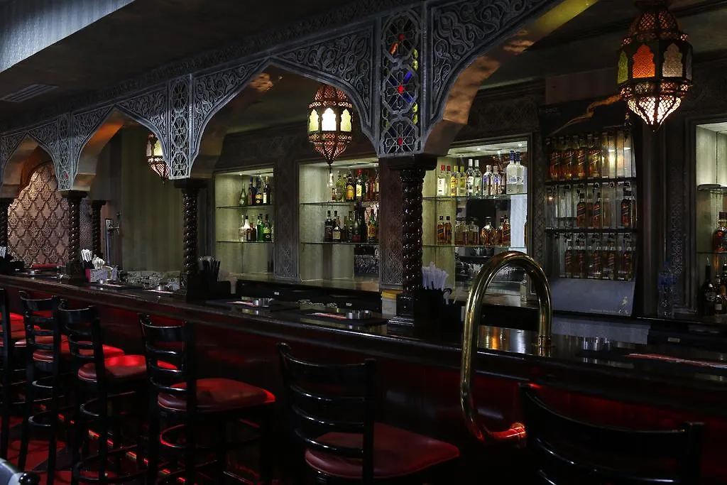 Broadway Hotel Dubai 3*,