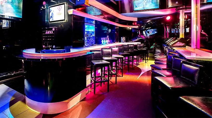 דובאי Broadway Hotel