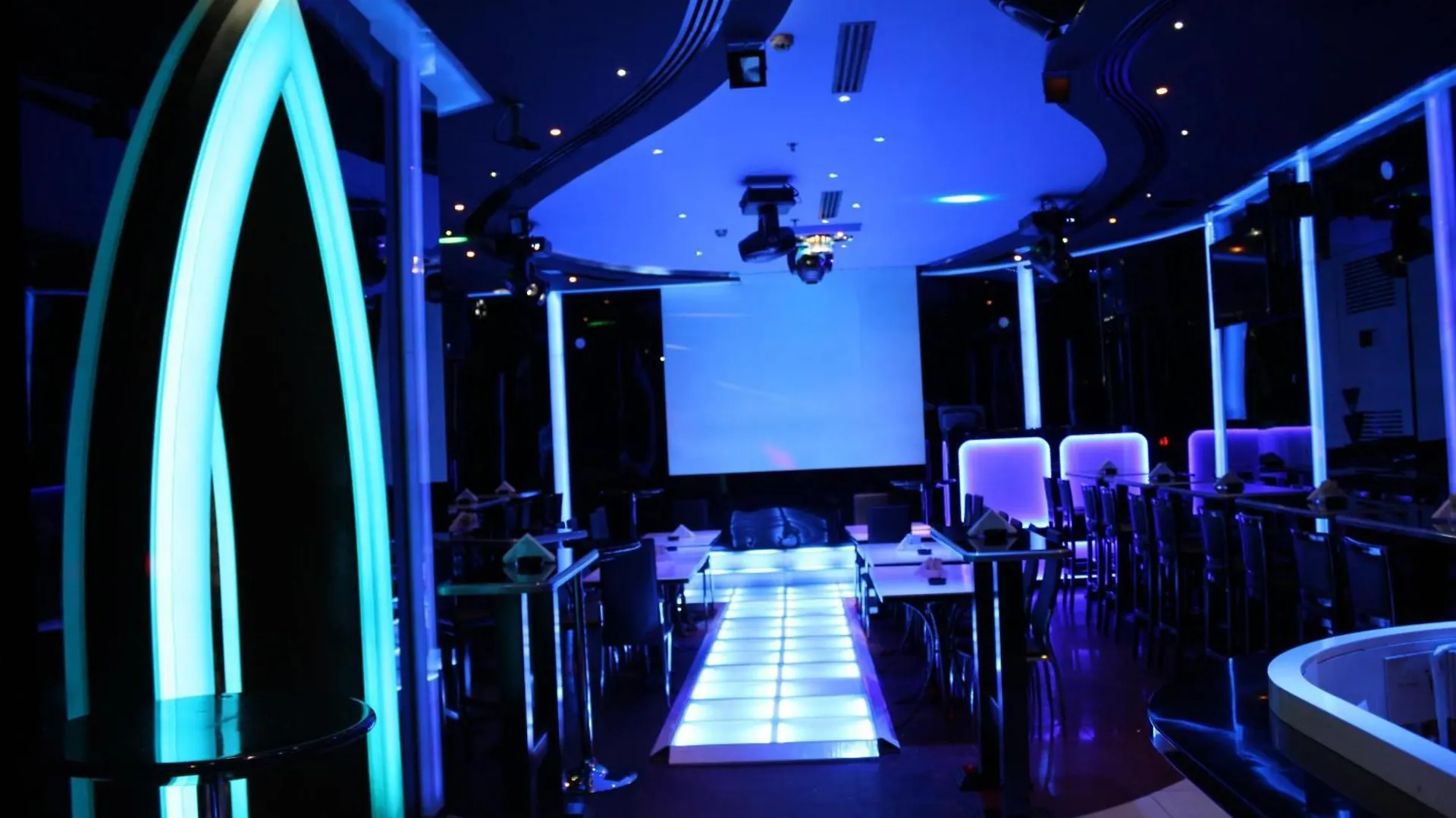 דובאי Broadway Hotel